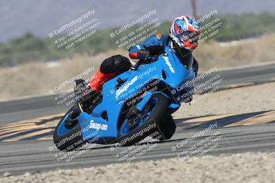 media/Oct-13-2025-Moto Forza (Mon) [[a66d839500]]/3-B Group/Session 3 (Turn 16)/
